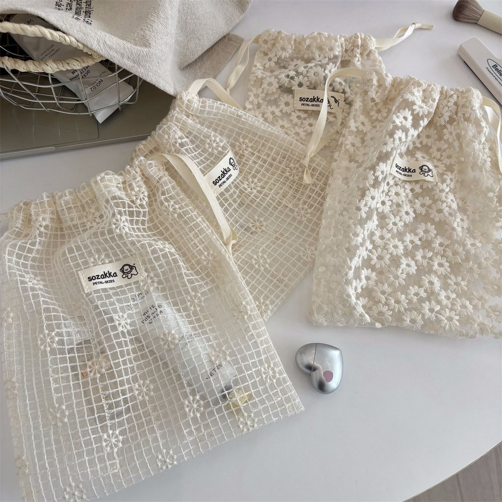 Travel Accessories Bag - Borsa per il Trucco in Pizzo