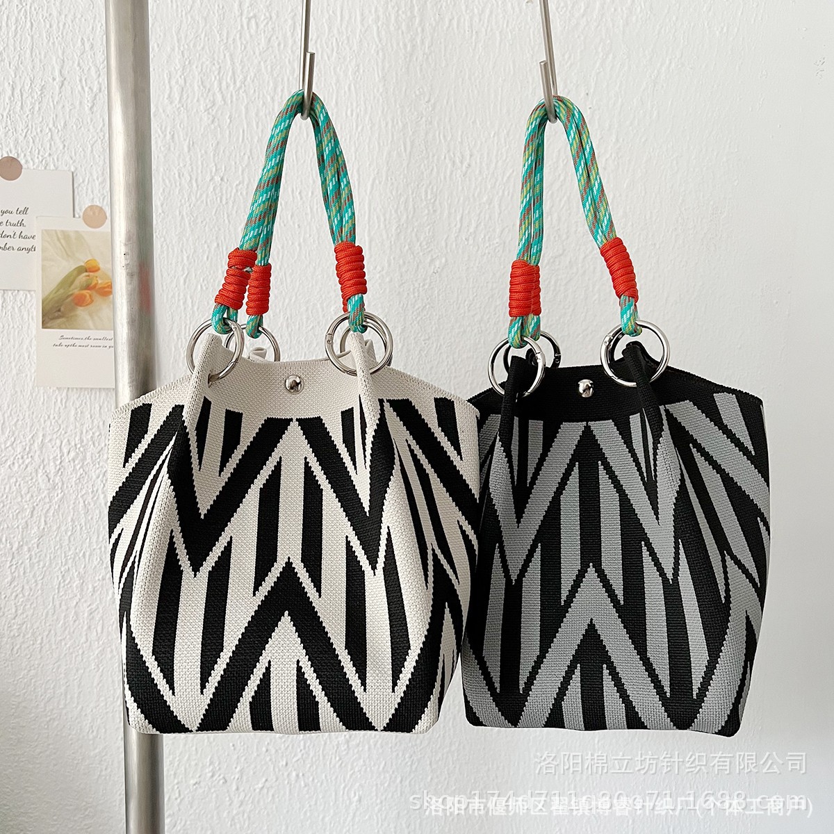 Borsa tote da donna lavorata a - Travel Accessories Tech recensione e prezzo