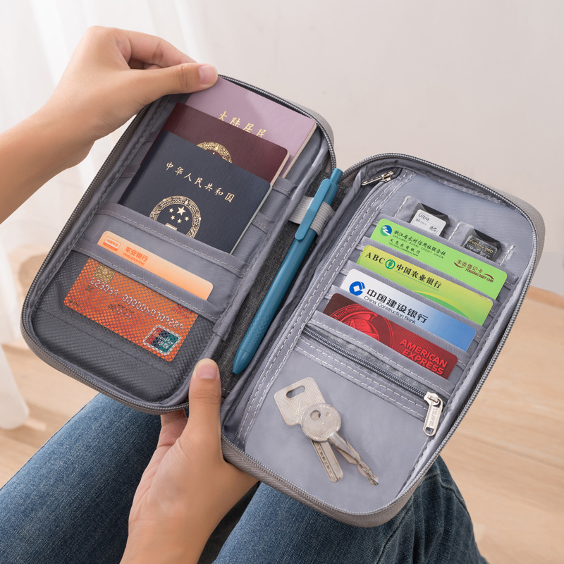 Porta Passaporto Familiare, Po - Travel Accessories Bag For Women recensione e prezzo